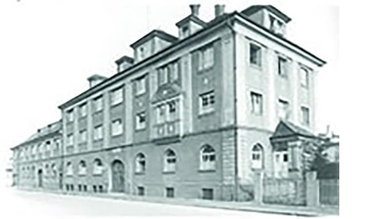 1922_erstes_betriebsgebaeude