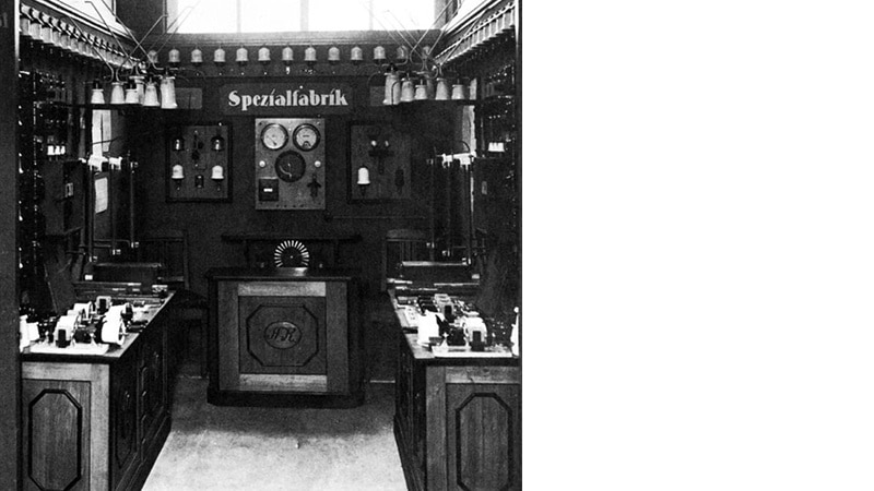 1923_Kathrein_Messestand_in_Leipzig_584934fe7d